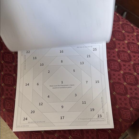 Pineapple Quilt Block Foundation Paper - Red and Green - Picture 4 of 7